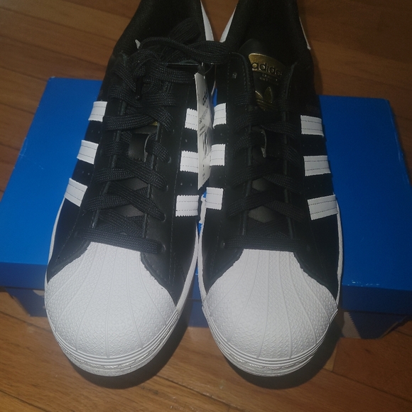 Addidas superstar shoes - Picture 2 of 8